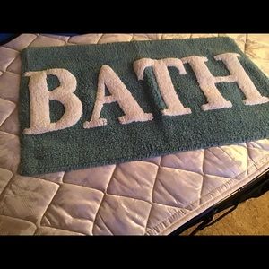 NWT, Bathroom rug! 29 x 19